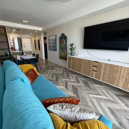 2 Bedroom With Breathtaking View Of The Sea - Sunset