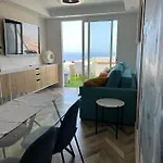 2 Bedroom With Breathtaking View Of The Sea - Sunset Apartmán *
