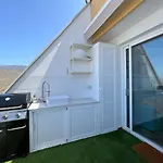 2 Bedroom With Breathtaking View Of The Sea - Sunset Apartmán
