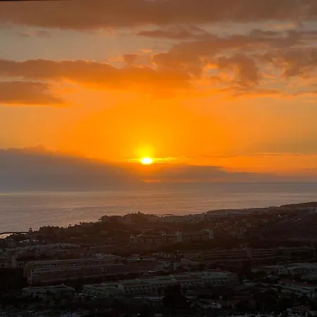 公寓 2 Bedroom With Breathtaking View Of The Sea - Sunset