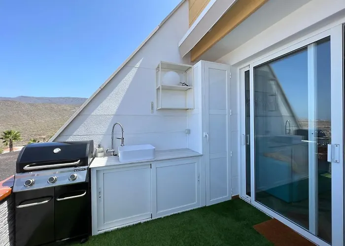 2 Bedroom With Breathtaking View Of The Sea - Sunset Апартаменты