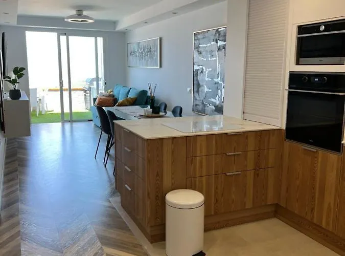 2 Bedroom With Breathtaking View Of The Sea - Sunset Апартаменты