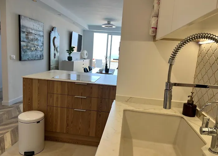 Апартаменты 2 Bedroom With Breathtaking View Of The Sea - Sunset Адехе