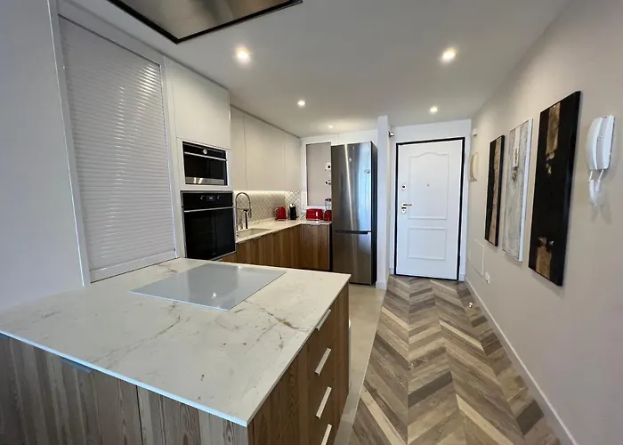 2 Bedroom With Breathtaking View Of The Sea - Sunset Апартаменты *